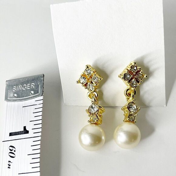Vintage Avon Earrings Gold Tone Rhinestone Pearl Drop Sparkle Glam 80s 90s - Picture 8 of 16
